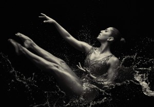 herois-nacionais_lara-puglia_nado-sincronizado